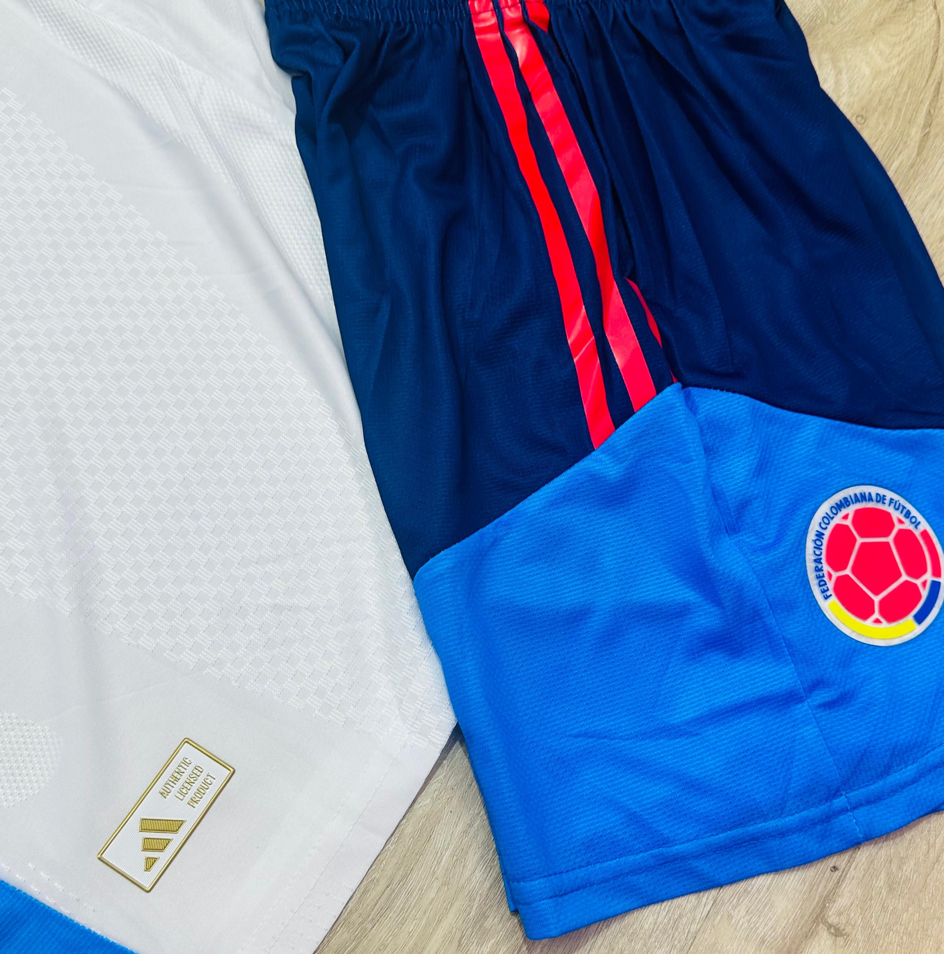 Uniforme entrenamiento Selección Colombia 2026 niño versión jugador