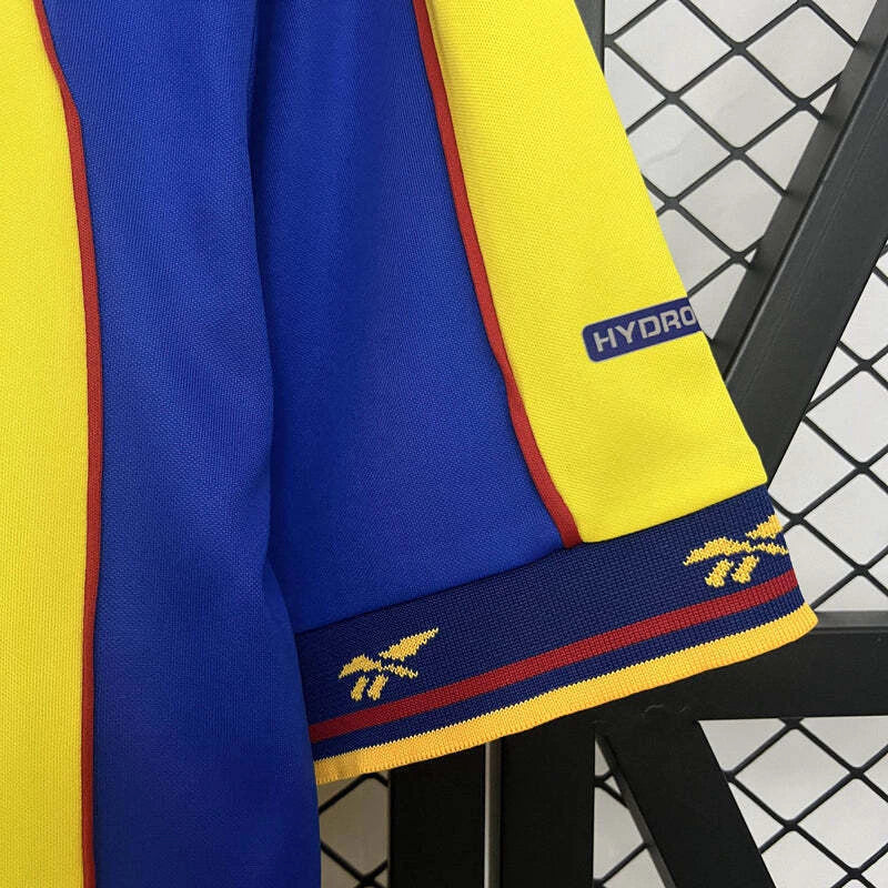 COLOMBIA RETRO 2001 REBOOK