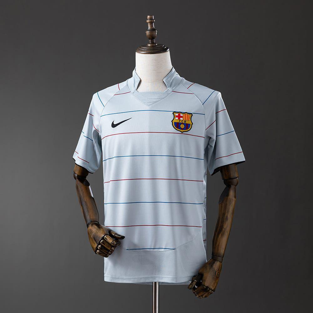 Barcelona 2004-05 visitante gris