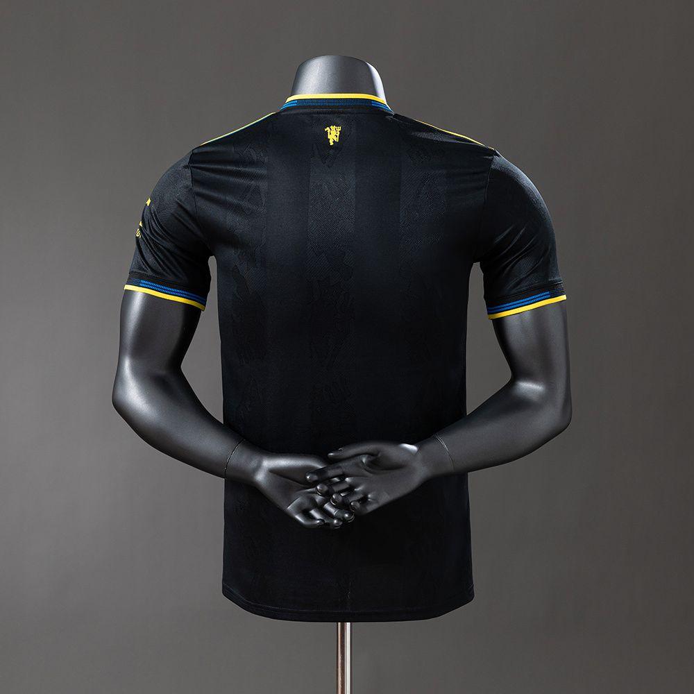 Manchester United 25/26 tercera equipacion NEGRA